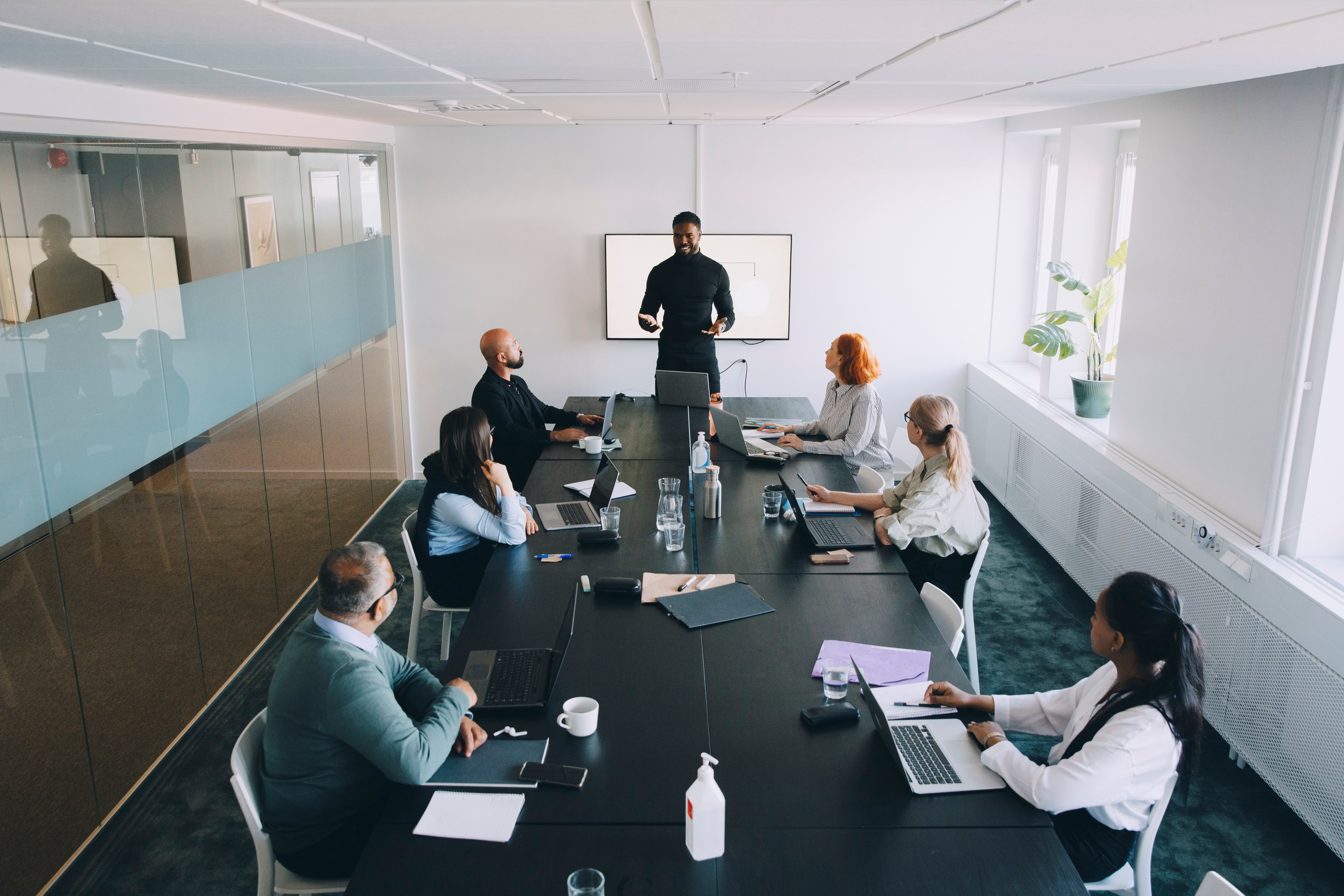CISO-GC-boardroom-meeting